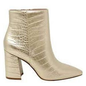 CHARLES DAVID VIRGIL WOMEN GOLD ANKLE BOOTIES SIZE 5.5